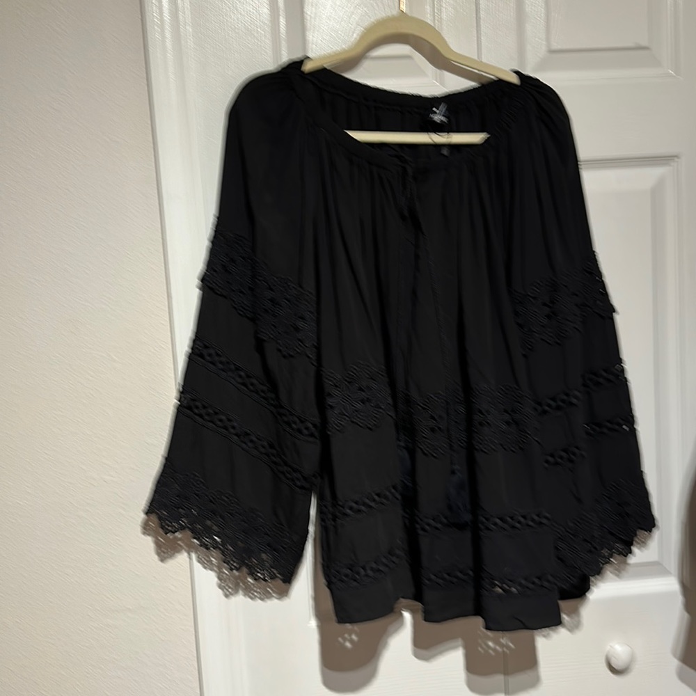 Luca Milano, Lovely, black crochet blouse,